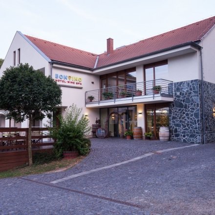 A hotel kívülről